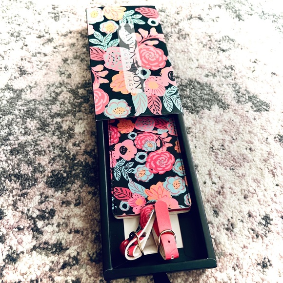 CANYON MOON || Wander - Leather Luggage Tag Duo in Floral Print ⭐️NIB⭐️ - Picture 7 of 7